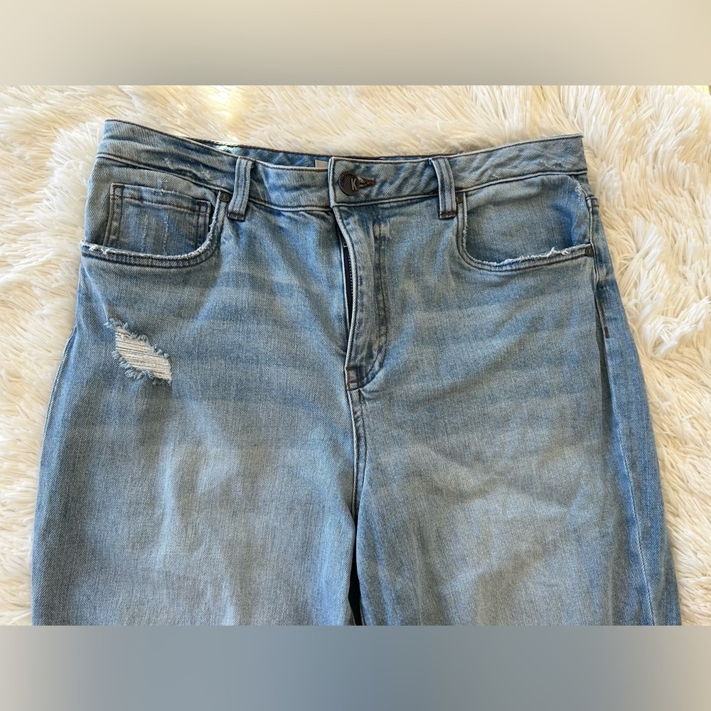 Kut from the Kloth | High Rise Christine Straight Leg Jeans - Picture 2 of 15